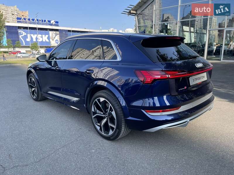 Внедорожник / Кроссовер Audi e-tron S 2021 в Киеве