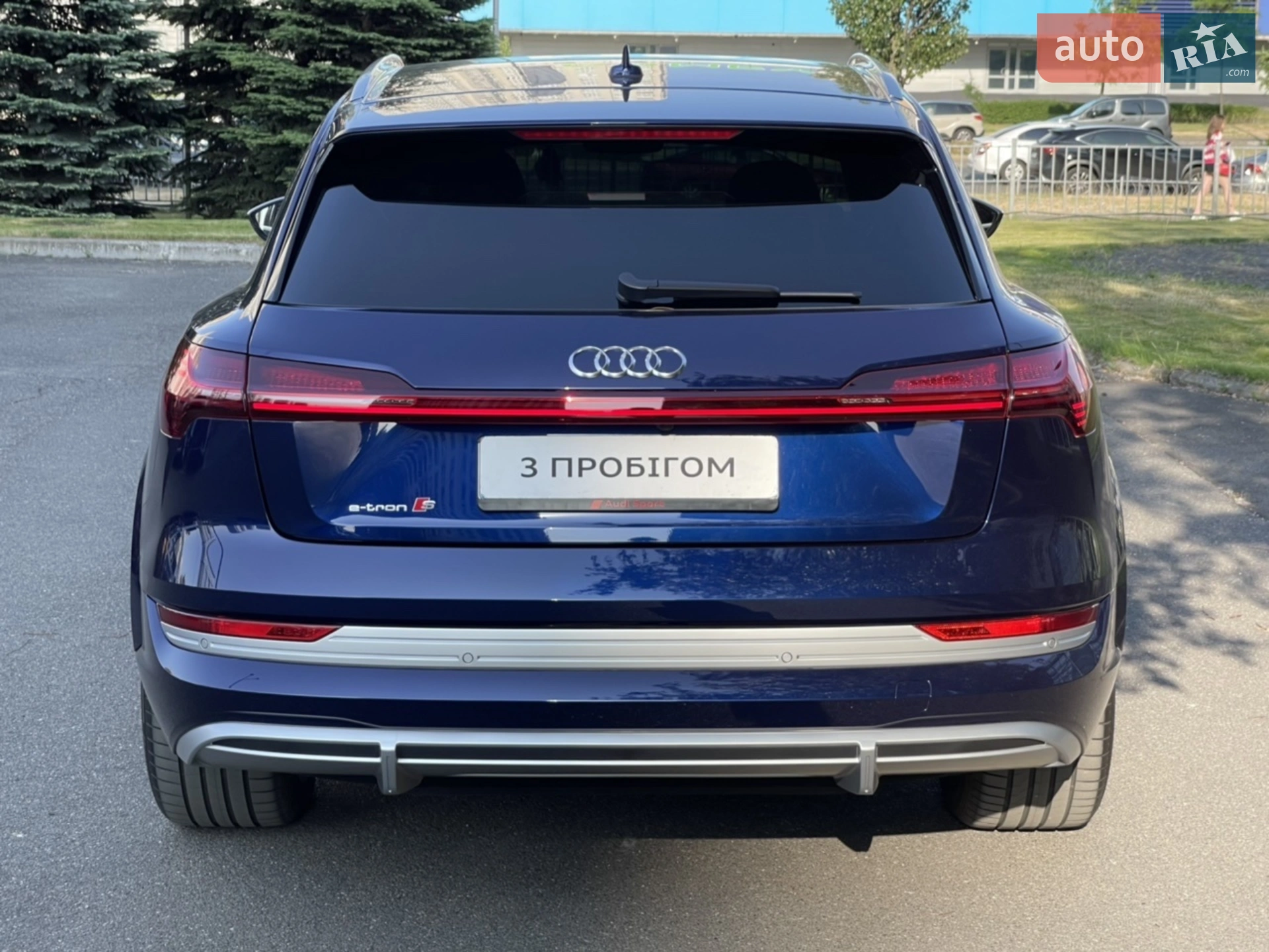 2021 Audi e-tron S - мініатюра 23