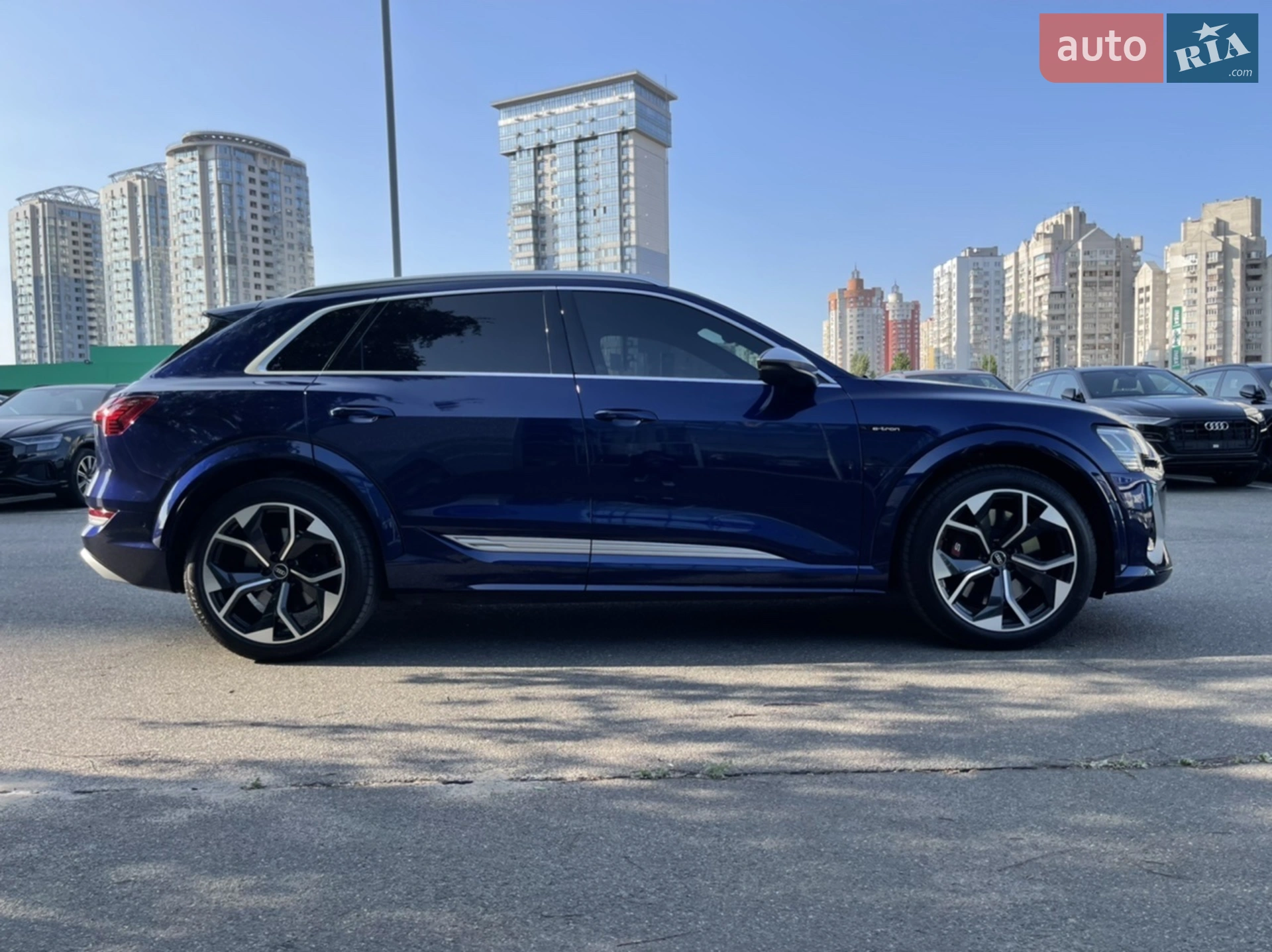 2021 Audi e-tron S - мініатюра 17