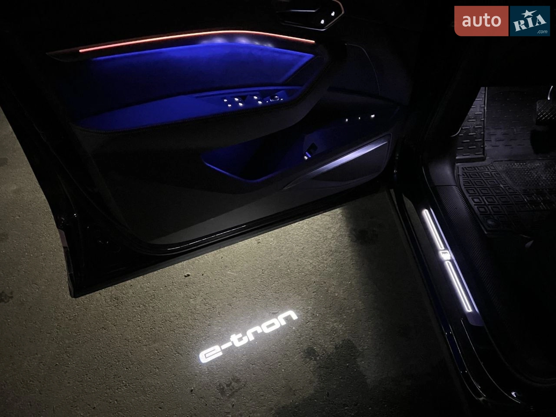 2021 Audi e-tron S - мініатюра 91