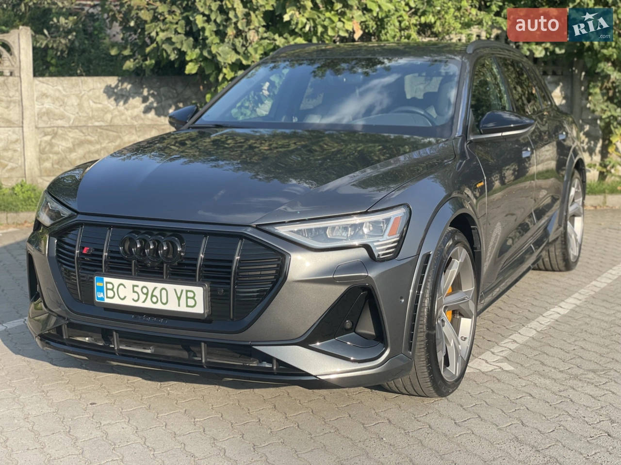 2022 Audi e-tron S - мініатюра 29