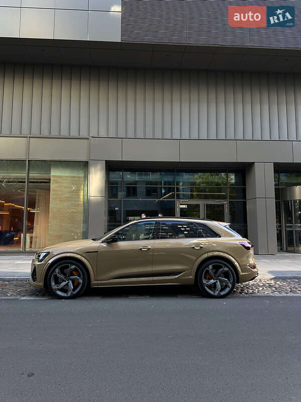 Внедорожник / Кроссовер Audi e-tron S 2022 в Львове
