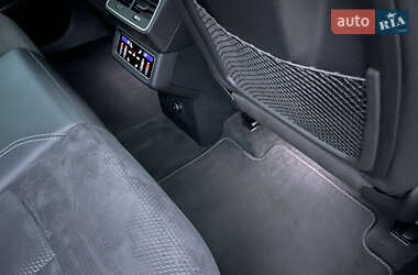 Внедорожник / Кроссовер Audi e-tron S 2020 в 