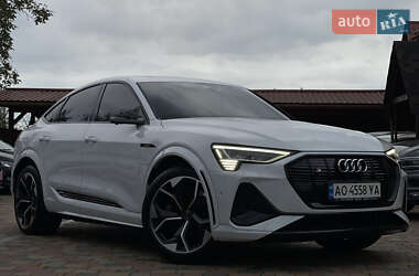 Внедорожник / Кроссовер Audi e-tron S 2020 в 