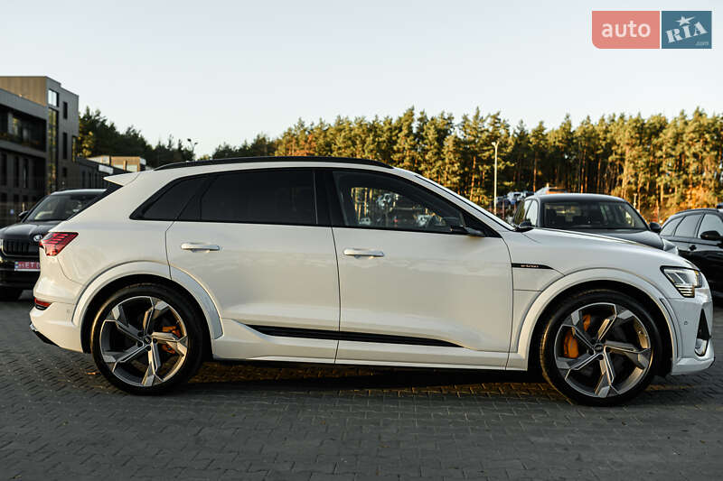 Позашляховик / Кросовер Audi e-tron S 2021 в Львові