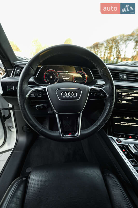 Позашляховик / Кросовер Audi e-tron S 2021 в Львові