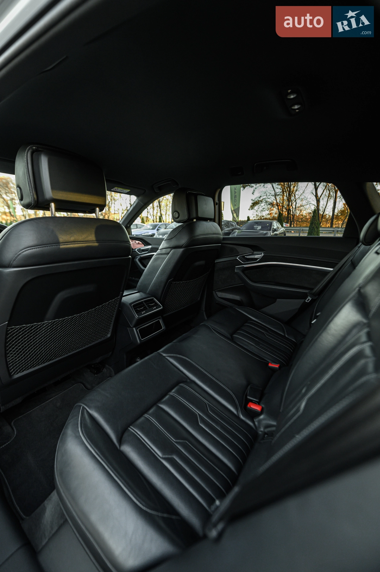 2021 Audi e-tron S - мініатюра 50