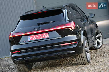 Позашляховик / Кросовер Audi e-tron S 2022 в Трускавці