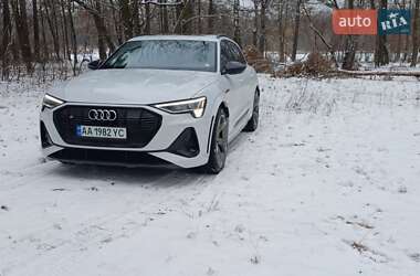 Внедорожник / Кроссовер Audi e-tron S 2022 в Киеве