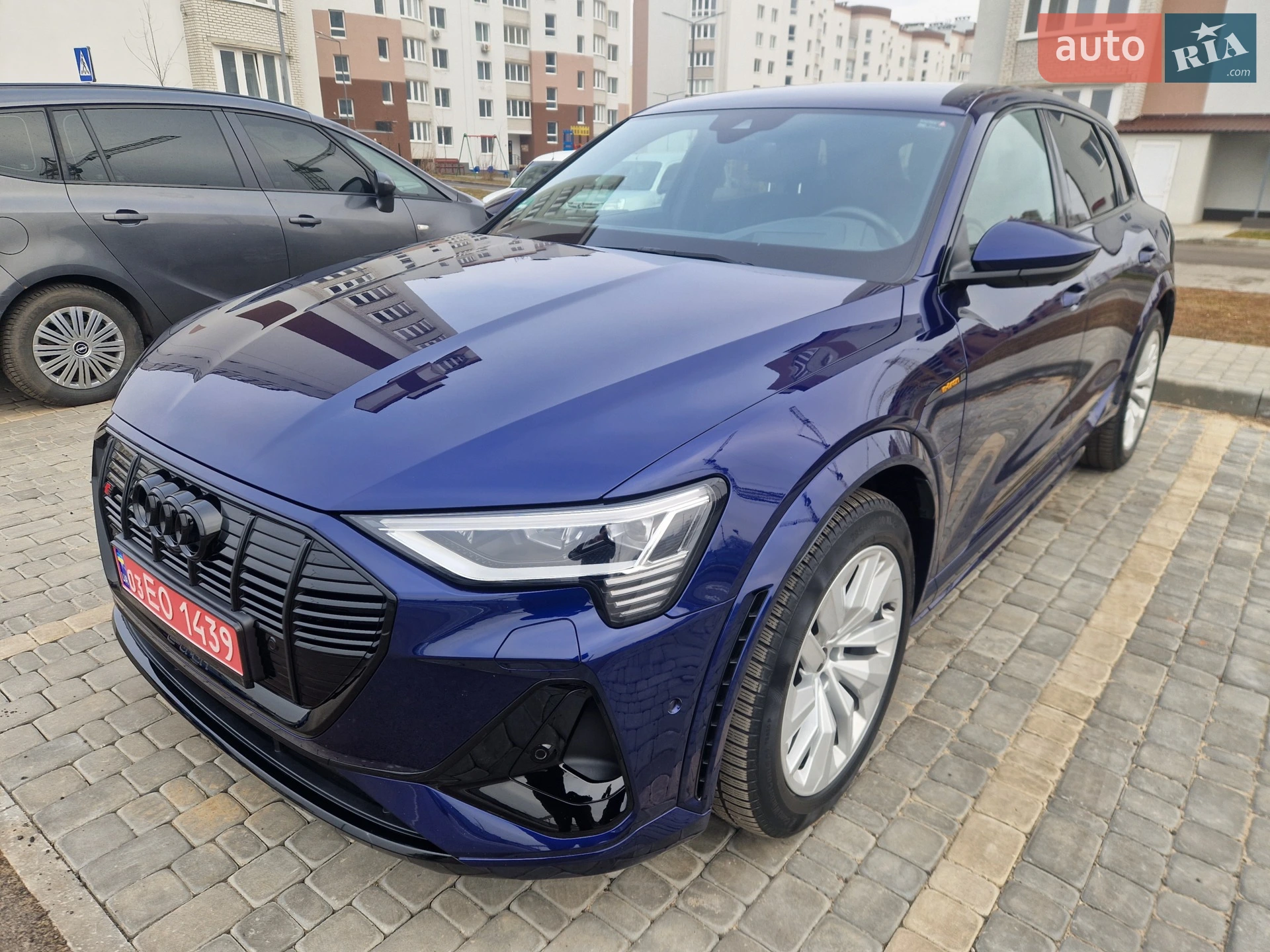 2022 Audi e-tron S - мініатюра 3