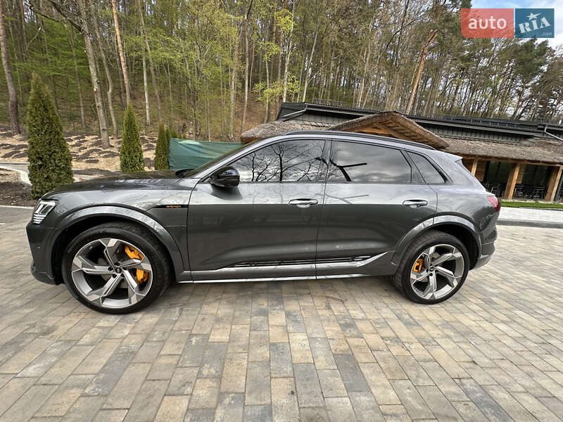 Audi e-tron S 2022