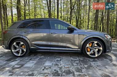 Внедорожник / Кроссовер Audi e-tron S 2022 в 