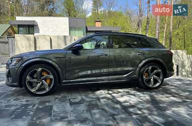 Внедорожник / Кроссовер Audi e-tron S 2022 в 
