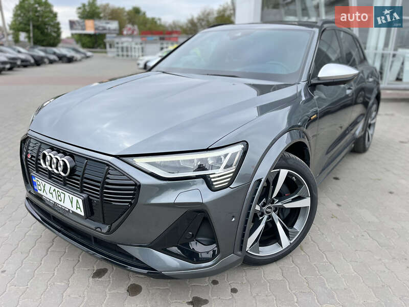 Внедорожник / Кроссовер Audi e-tron S 2020 в 