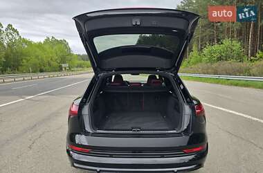 Внедорожник / Кроссовер Audi e-tron S 2021 в 