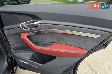 Внедорожник / Кроссовер Audi e-tron S 2021 в 