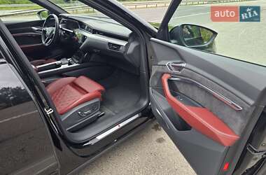Внедорожник / Кроссовер Audi e-tron S 2021 в 