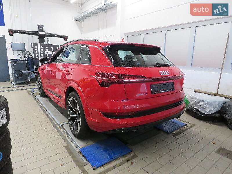 Внедорожник / Кроссовер Audi e-tron S 2021 в Львове