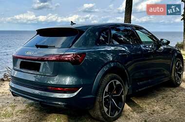 Внедорожник / Кроссовер Audi e-tron S 2021 в 