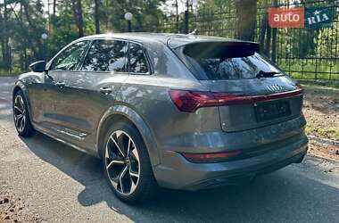 Внедорожник / Кроссовер Audi e-tron S 2021 в 