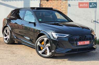 Внедорожник / Кроссовер Audi e-tron S 2022 в 