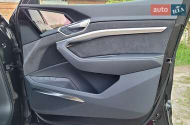 Внедорожник / Кроссовер Audi e-tron S 2022 в 