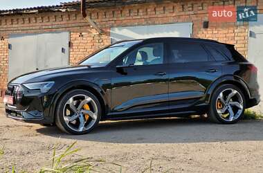 Внедорожник / Кроссовер Audi e-tron S 2022 в 