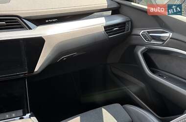 Внедорожник / Кроссовер Audi e-tron S 2021 в 