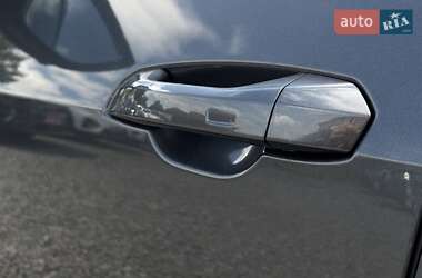 Внедорожник / Кроссовер Audi e-tron S 2021 в 