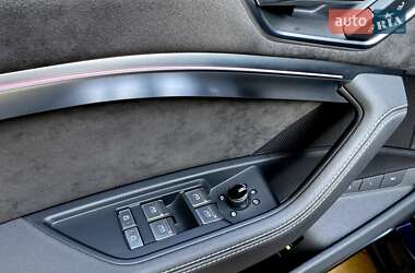 Внедорожник / Кроссовер Audi e-tron S 2020 в 