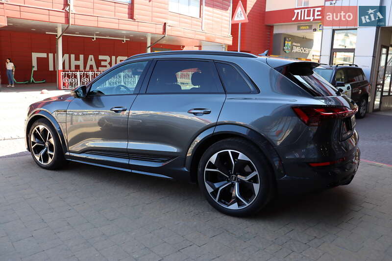 Позашляховик / Кросовер Audi e-tron S 2022 в Львові фото 9 Позашляховик / Кросовер Audi e-tron S 2022 в Львові