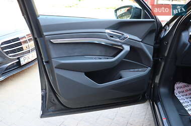 Внедорожник / Кроссовер Audi e-tron S 2022 в 