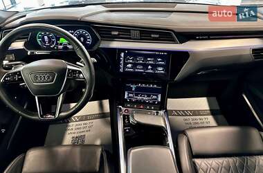 Внедорожник / Кроссовер Audi e-tron S 2021 в 