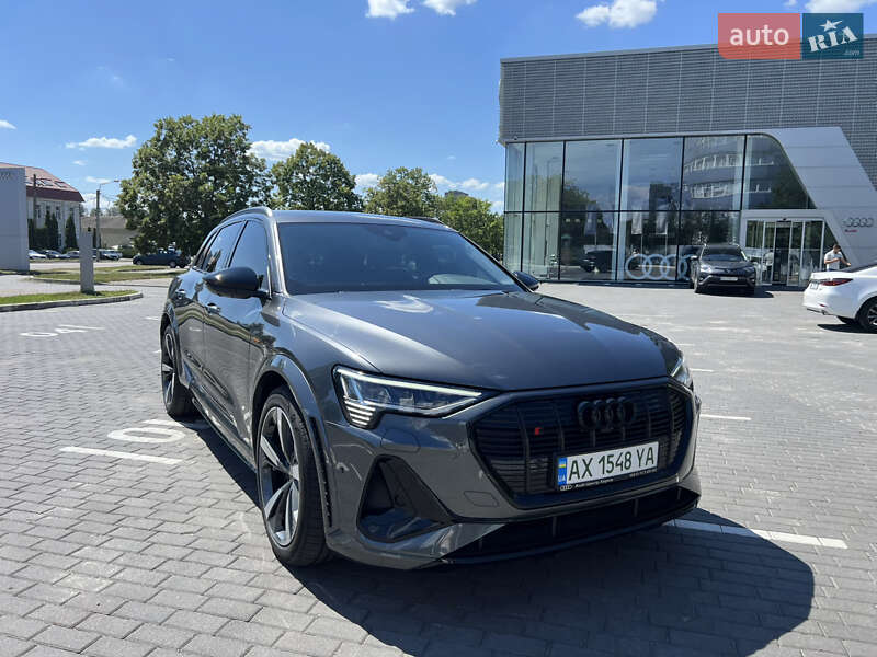 Позашляховик / Кросовер Audi e-tron S 2023 в Харкові фото 8 Позашляховик / Кросовер Audi e-tron S 2023 в Харкові