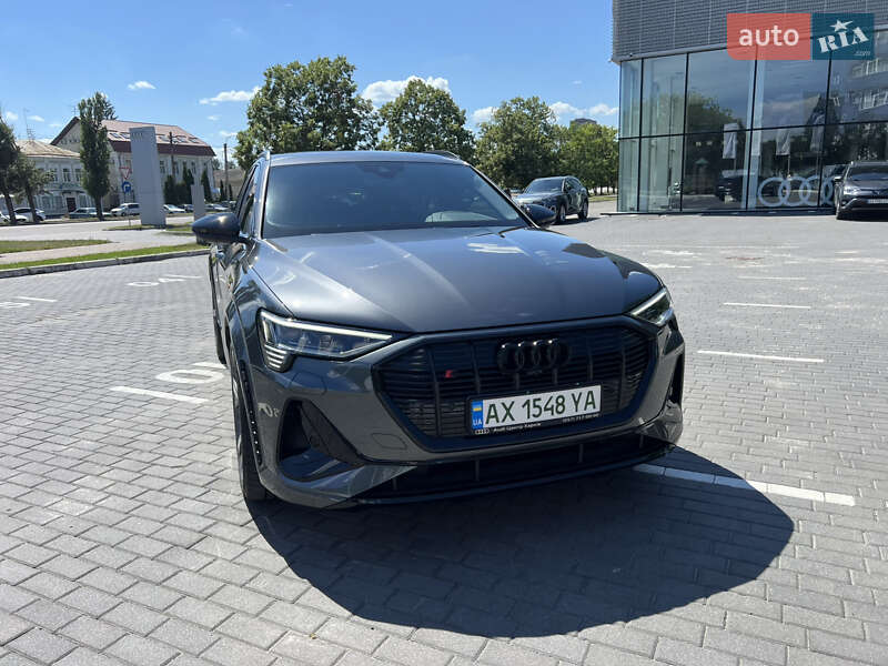 Позашляховик / Кросовер Audi e-tron S 2023 в Харкові фото 13 Позашляховик / Кросовер Audi e-tron S 2023 в Харкові