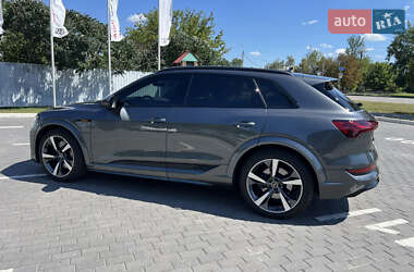 Внедорожник / Кроссовер Audi e-tron S 2023 в 