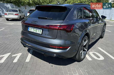 Внедорожник / Кроссовер Audi e-tron S 2023 в 