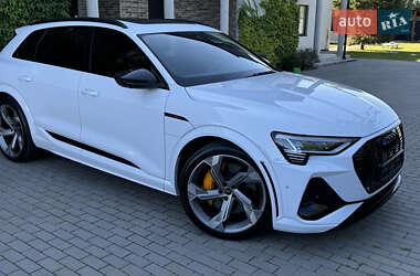 Внедорожник / Кроссовер Audi e-tron S 2022 в 