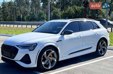 Внедорожник / Кроссовер Audi e-tron S 2022 в 