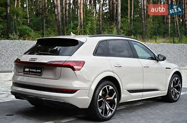 Внедорожник / Кроссовер Audi e-tron S 2022 в 