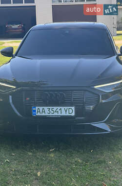 Внедорожник / Кроссовер Audi e-tron S 2021 в 