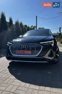 Внедорожник / Кроссовер Audi e-tron S 2021 в 