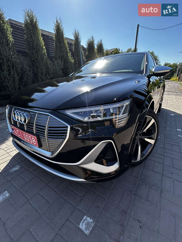 Внедорожник / Кроссовер Audi e-tron S 2021 в 