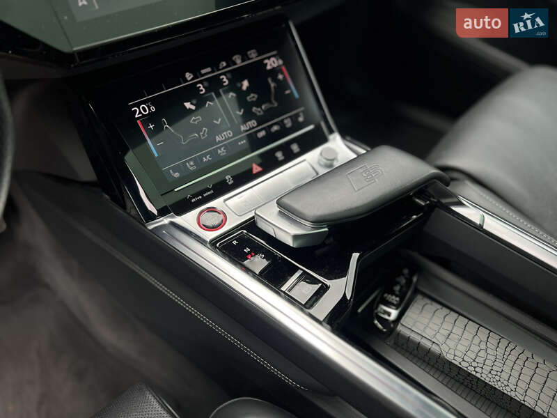 Внедорожник / Кроссовер Audi e-tron S 2021 в Киеве