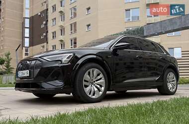 Позашляховик / Кросовер Audi e-tron S 2021 в 