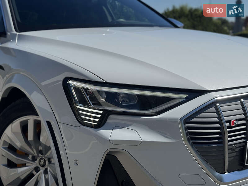 Позашляховик / Кросовер Audi e-tron S 2022 в Києві