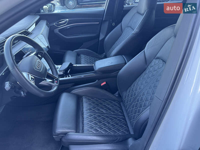Позашляховик / Кросовер Audi e-tron S 2022 в Києві