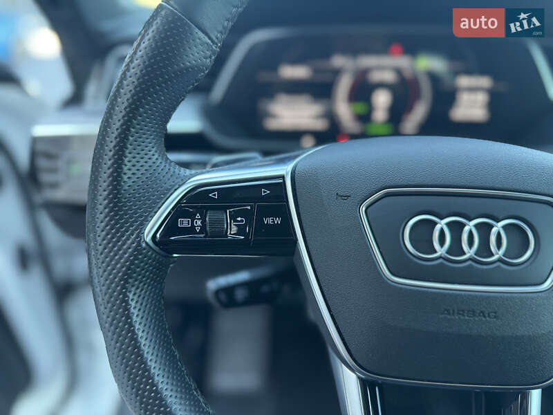 Позашляховик / Кросовер Audi e-tron S 2022 в Києві