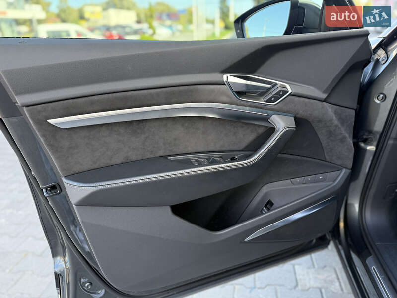 Внедорожник / Кроссовер Audi e-tron S 2020 в Хмельницком фото 24 Внедорожник / Кроссовер Audi e-tron S 2020 в Хмельницком