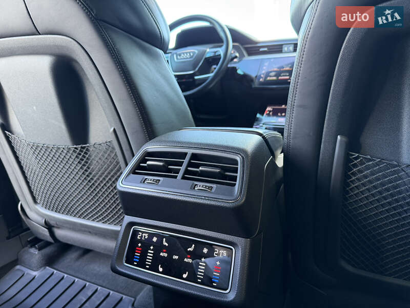 Внедорожник / Кроссовер Audi e-tron S 2020 в Хмельницком фото 37 Внедорожник / Кроссовер Audi e-tron S 2020 в Хмельницком